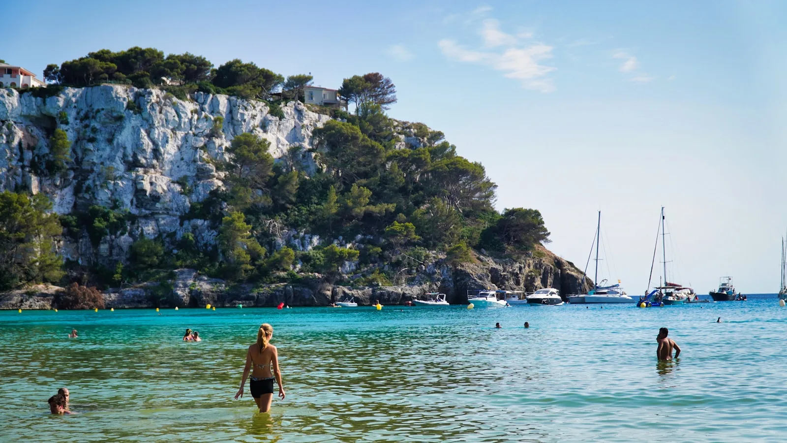 ️ Les cales de l'ouest : plages et criques à proximité