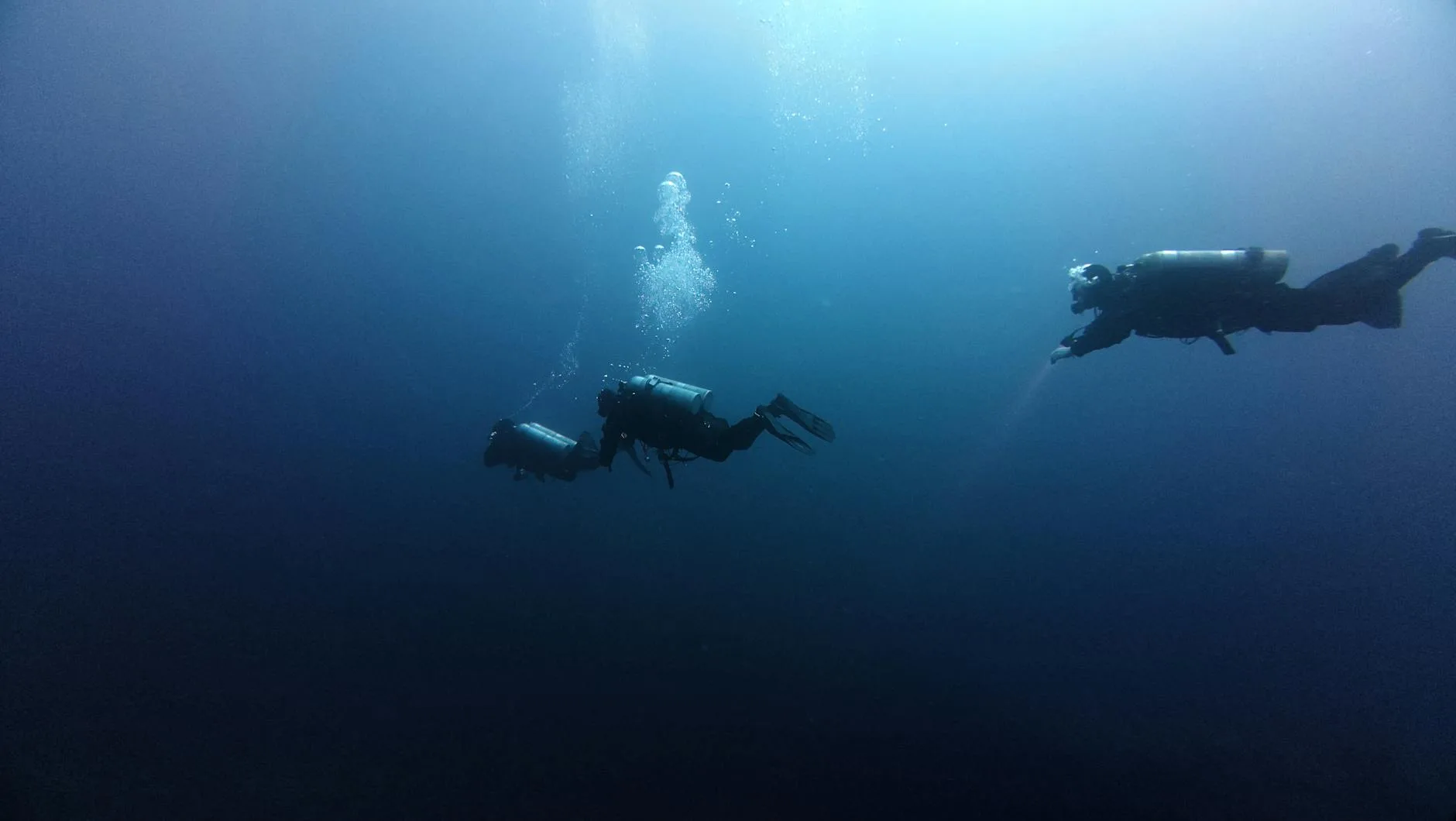 Les meilleurs spots de plongée par île