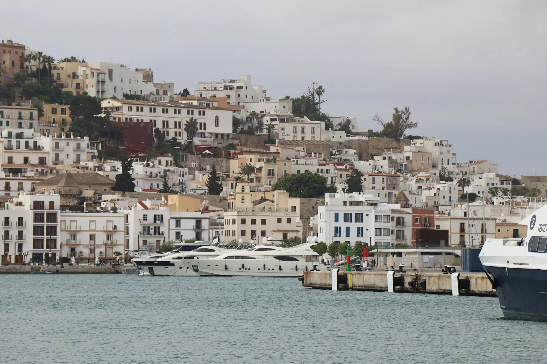 La Marina et le port : le cœur animé d'Ibiza Town